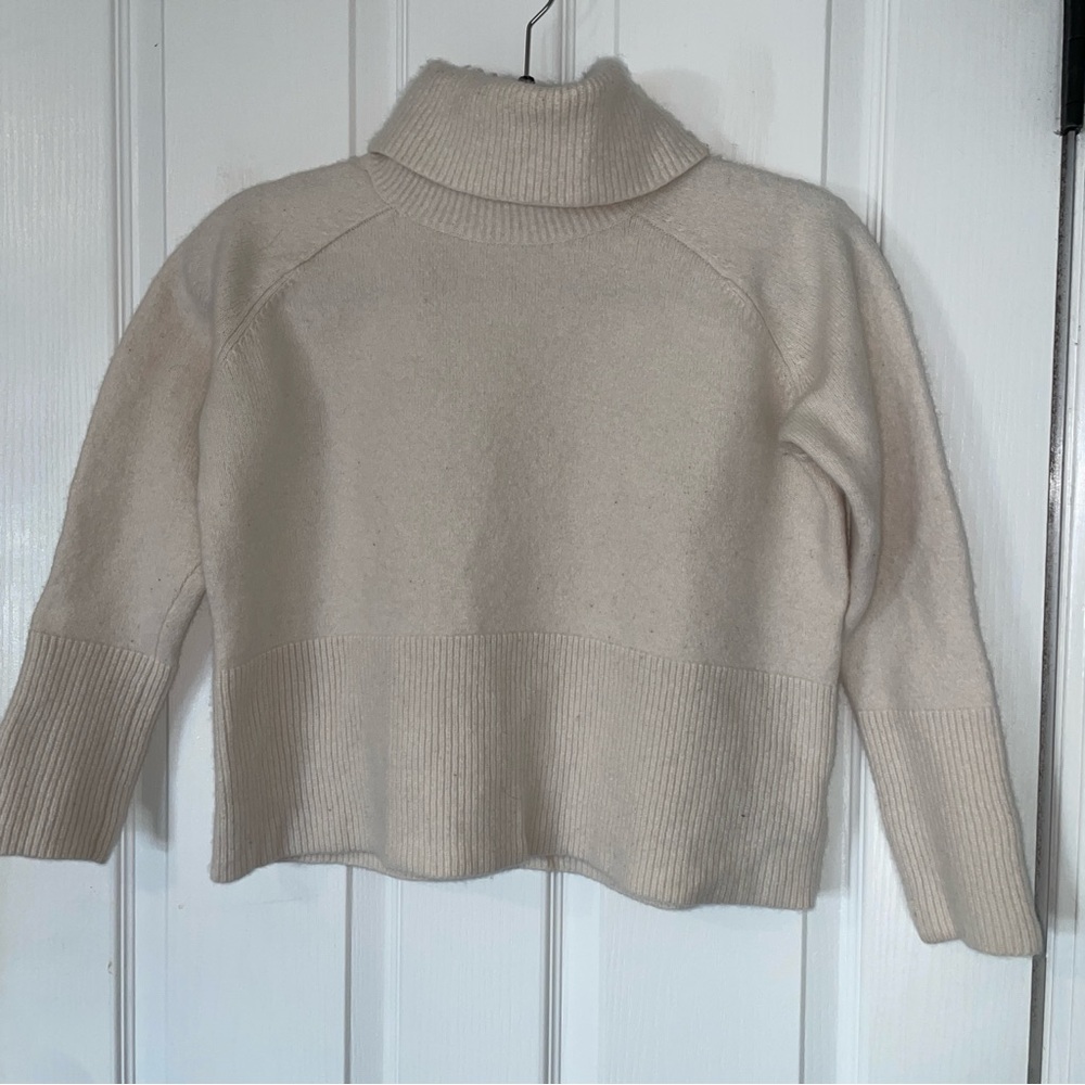 Athleta Soft Cream Turtleneck Sweater
